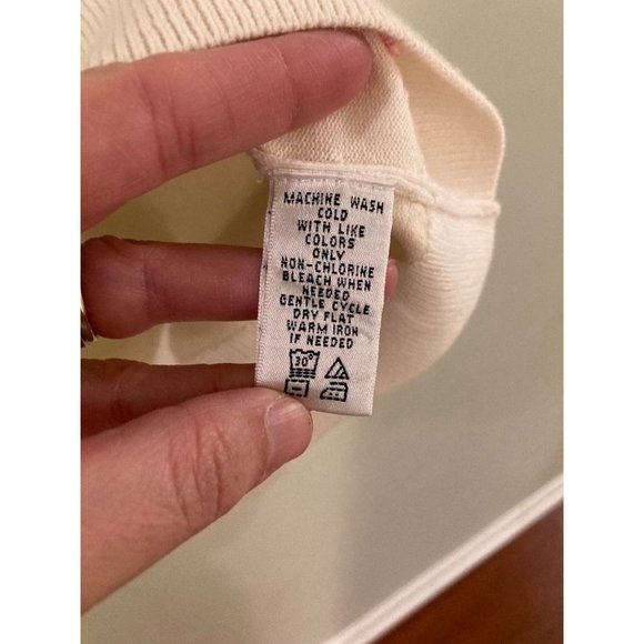 LILLY PULITZER White V-neck Argyle Sweater. Size S - Picture 5 of 6